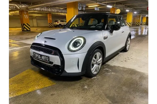 Аренда MINI Cooper S в компании Городавто